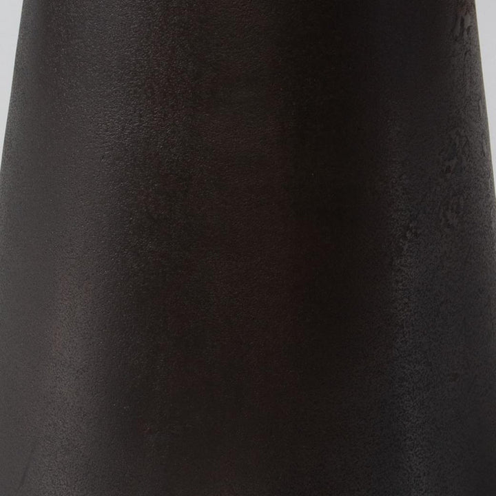 Tulip Round Side Table - Black Keiichi 5