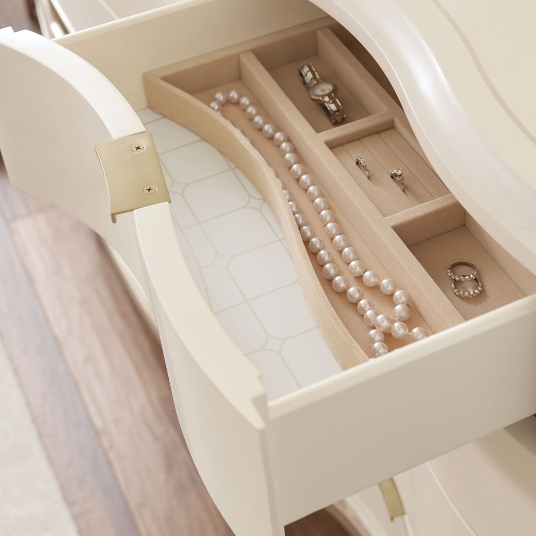 Adela Dresser Caracole 4