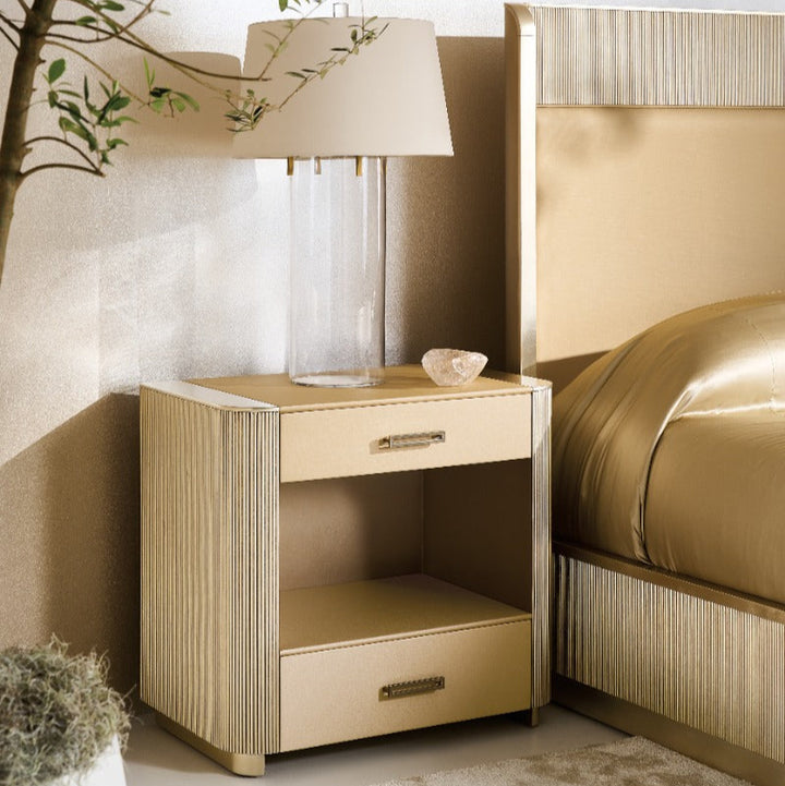 Love-Ly! Bedside Table - Oracle Caracole 2