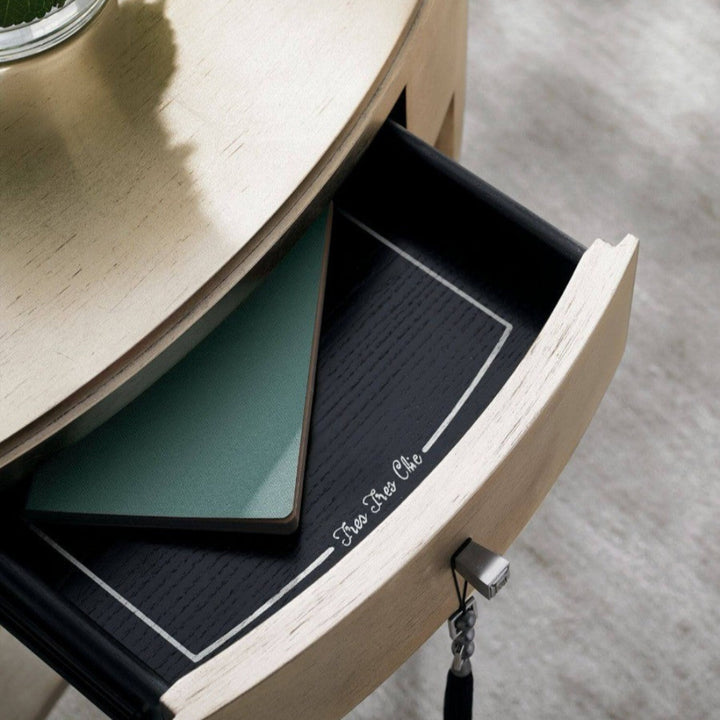 Tres, Tres Chic Side Table Caracole 5