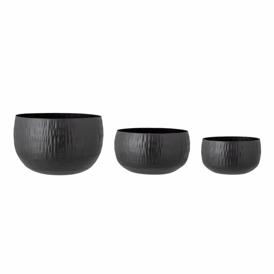 Bloomingville Outdoor Abisha Set of 3 Iron Flowerpots in Black