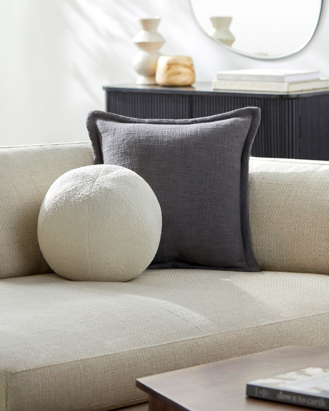 Winsten Knitted Round Cushion 30x30cm Keiichi 2