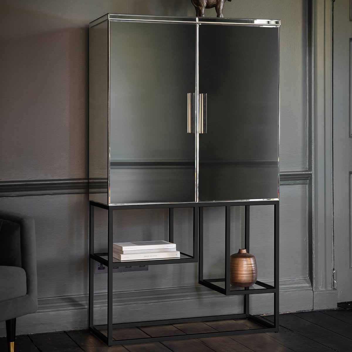 Gallery Pippard Mirrored Cocktail Cabinet Black-GalleryDirect-Olivia's