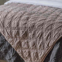 Gallery Interiors Quilted Diamond Blanket Bedspread in Blush