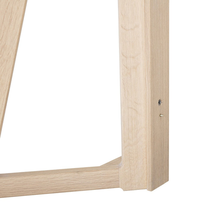 Owen Extending Round Dining Table - Natural Oak Bloomingville 10