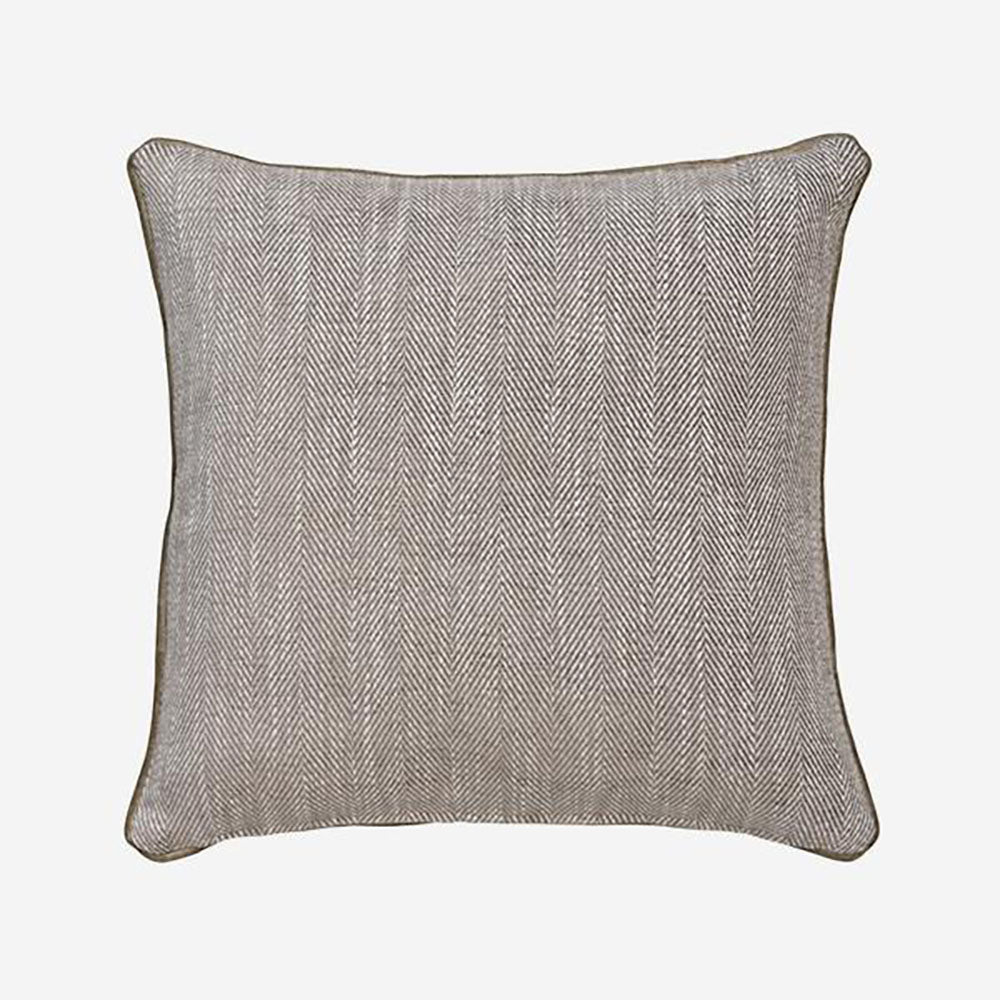  AndrewMartin-Andrew Martin Summit Cushion Taupe-Brown 661 