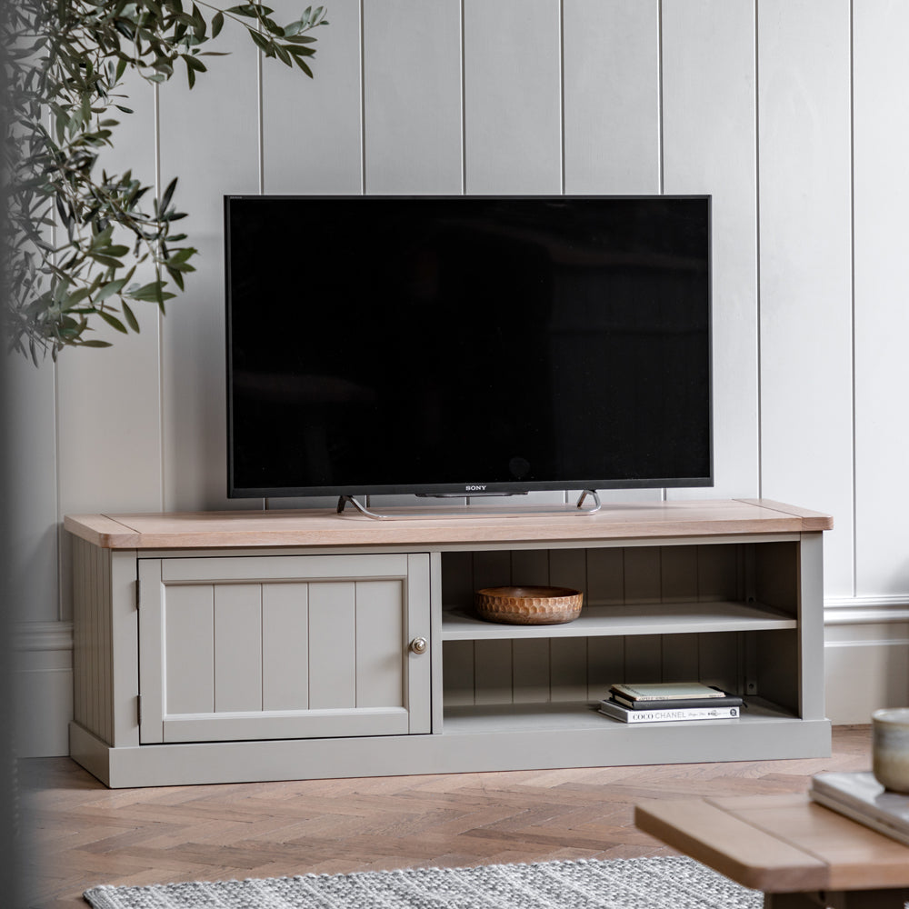 Gallery Interiors Sandon Media Unit in Prairie