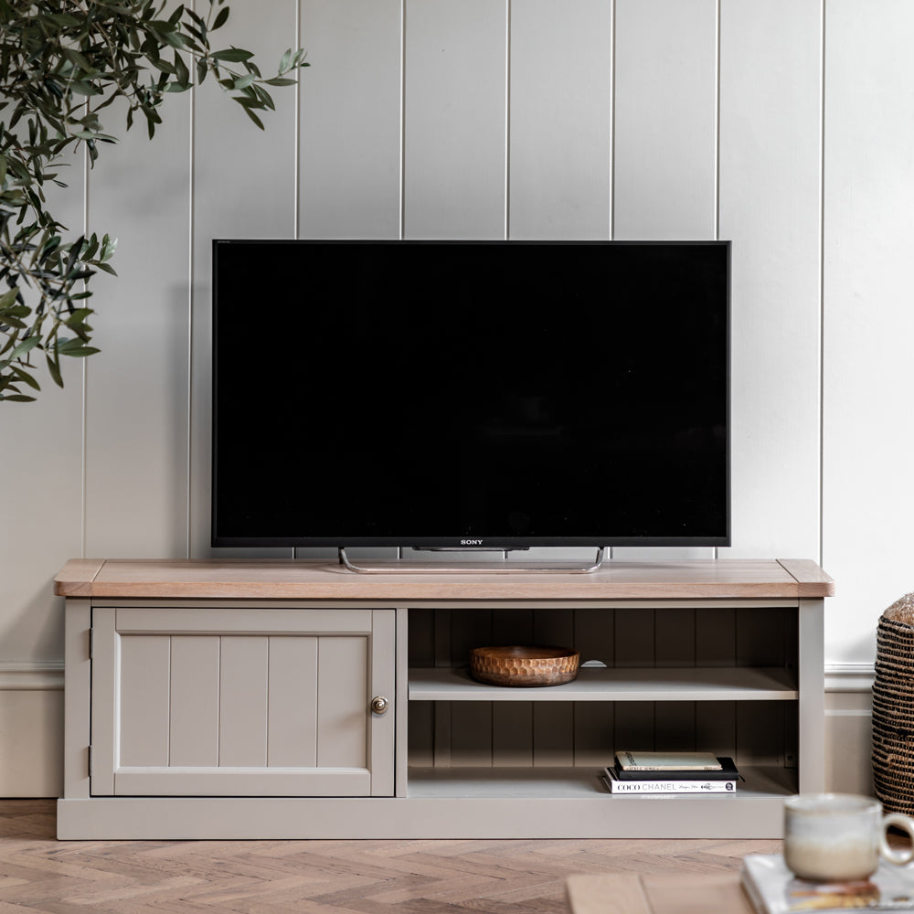 Gallery Interiors Sandon Media Unit in Prairie