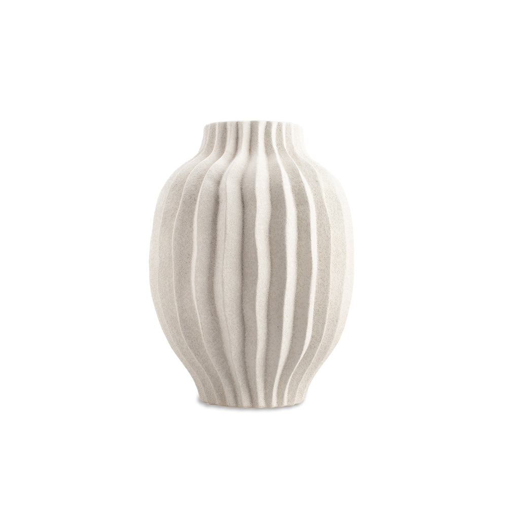 Liang & Eimil Flueret I White Vase