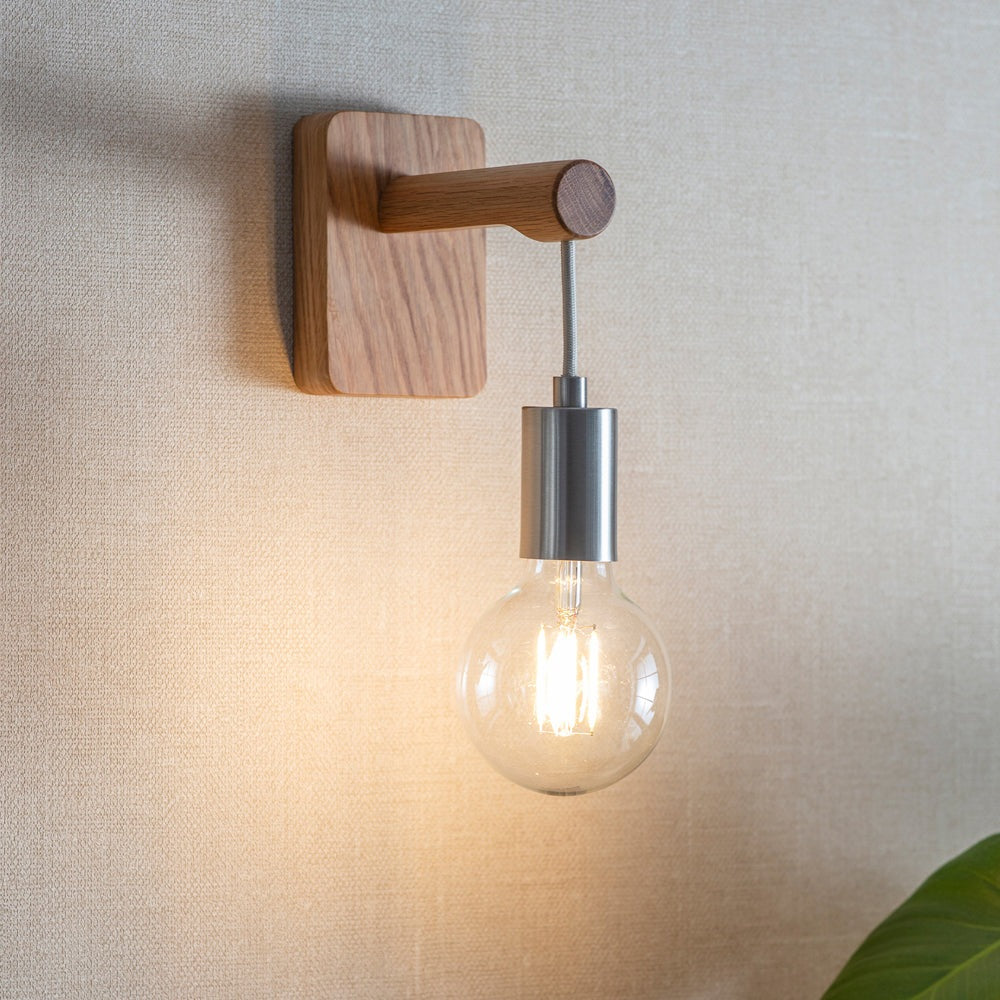 Garden Trading Rathborne Wall Light in Oak