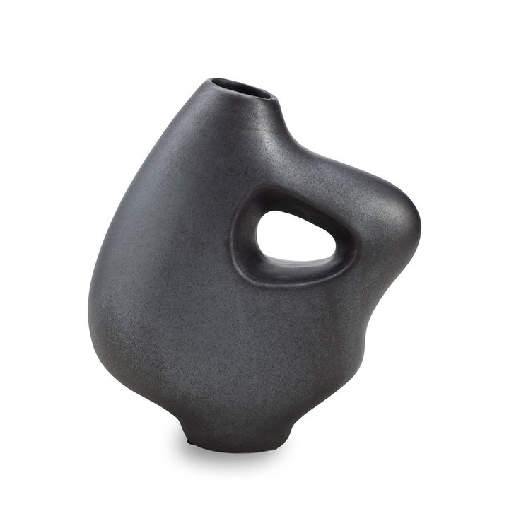 Nile Vase LiangAndEimil 1