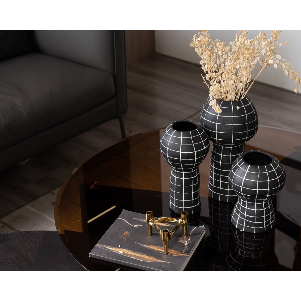 Lynton Small Vase LiangAndEimil 2